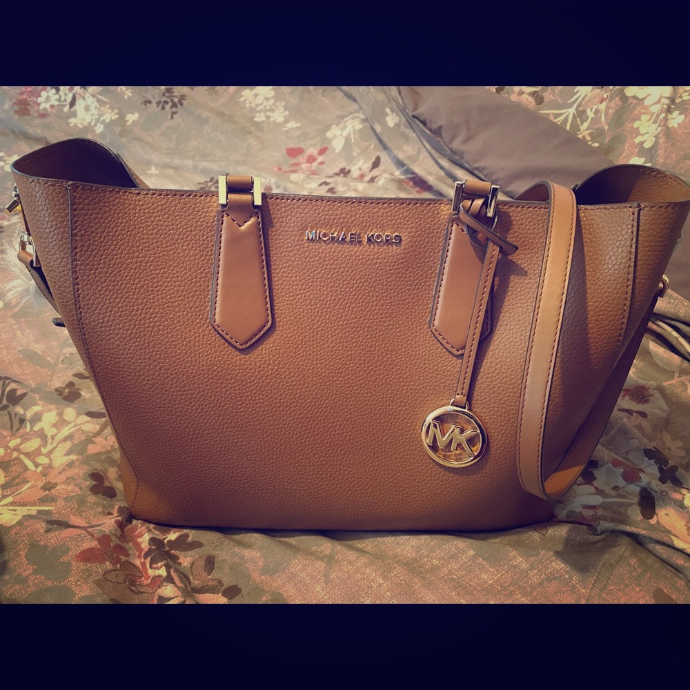 * Michael Kors Kimberly Tote Bag